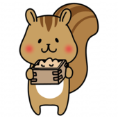 節分の豆を持っているリス