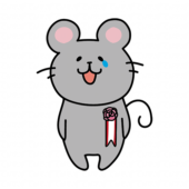 胸にコサージュを付けて泣いているネズミ