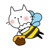 蜂蜜を運ぶミツバチの格好をした白い猫
