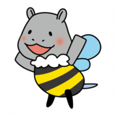 ミツバチの格好をしているカバ