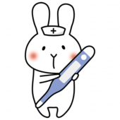 大きな体温計を持っているナースキャップをかぶった白いうさぎ