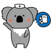 薬の説明をするナースキャップをかぶったコアラ