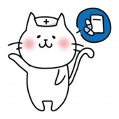 薬の説明をするナースキャップをかぶった白い猫