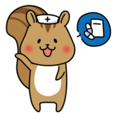 薬の説明をするナースキャップをかぶったリス