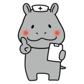 ナースキャップをかぶってアドバイスするカバ