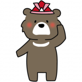 兜をかぶったクマ