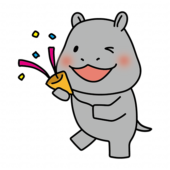 パーティーでクラッカーを鳴らすカバ