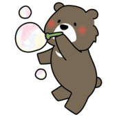 シャボン玉で遊ぶクマ