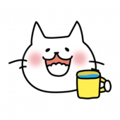 ガラガラうがいをする白い猫