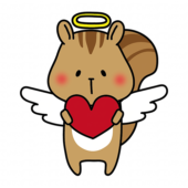 赤いハートを持っている天使の格好をしたリス