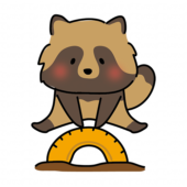 公園のタイヤとびで遊ぶタヌキ