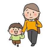 手を繋いで歩く息子とママ