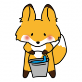 掃除用のバケツの水を運ぶキツネ