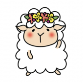 頭に花冠をつけた羊