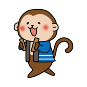 拍子木を持って火の用心の声掛けをしている猿