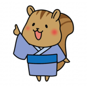 青い浴衣を着て空を見上げるリス