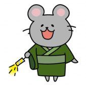 浴衣を着て手持ち花火をするネズミ