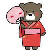 赤い浴衣を着てうちわを持っているクマ