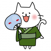 緑の浴衣を着てうちわを持っている白い猫