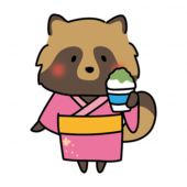 浴衣を着てかき氷を食べるタヌキ