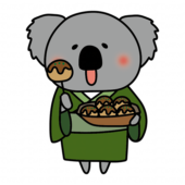 浴衣を着てたこ焼きを食べるコアラ