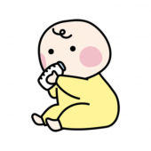 哺乳瓶でミルクを飲む赤ちゃん