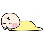 うつ伏せ寝する赤ちゃん