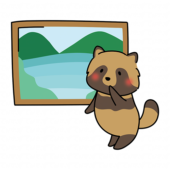 絵画鑑賞をするタヌキ