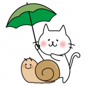 大きなかたつむりに傘をさす白い猫