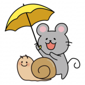 大きなかたつむりに傘をさすネズミ