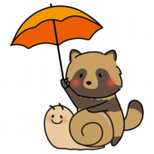 大きなかたつむりに傘をさすタヌキ
