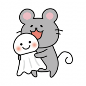 大きなてるてる坊主を持っているネズミ