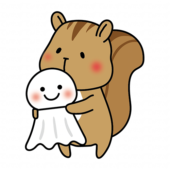 大きなてるてる坊主を持っているリス